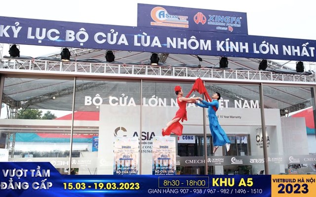 Sân khấu bộ cửa lùa nhôm kính lớn nhất Việt Nam