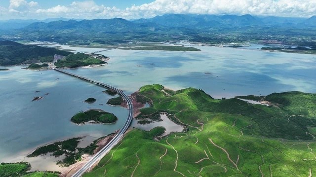 Những cú hích về hạ tầng và giao thông đem đến tiềm năng phát triển vượt trội cho thành phố Móng Cái