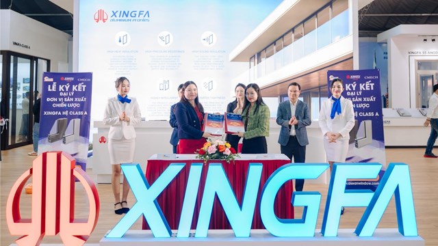 Đại diện các đơn vị ký kết đại lý Đối tác sản xuất chiến lược Xingfa hệ Class A